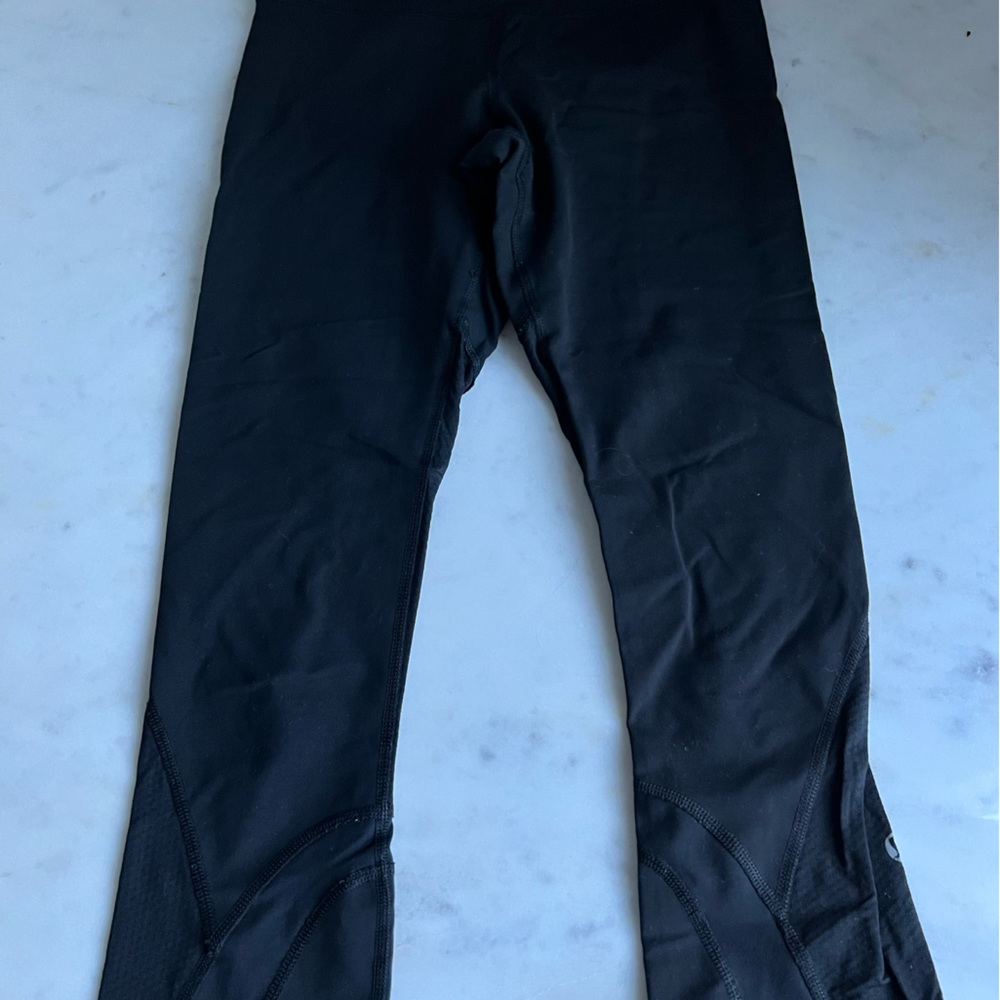 Lululemon capri yoga pants size 4